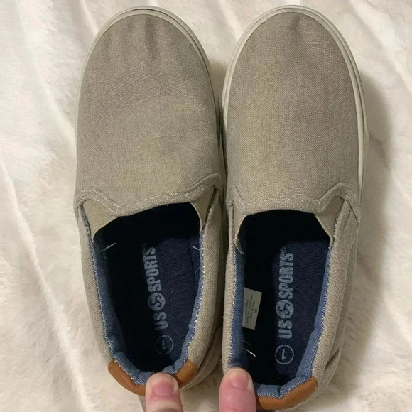 Boys US Sports Brand Slip On Canvas Shoes Size 1 Taupe Gray Good - Picture 7 of 7